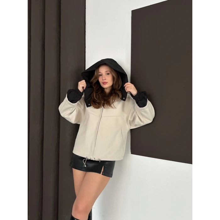 Kapüşon Detaylı Kaşe Ceket Bej