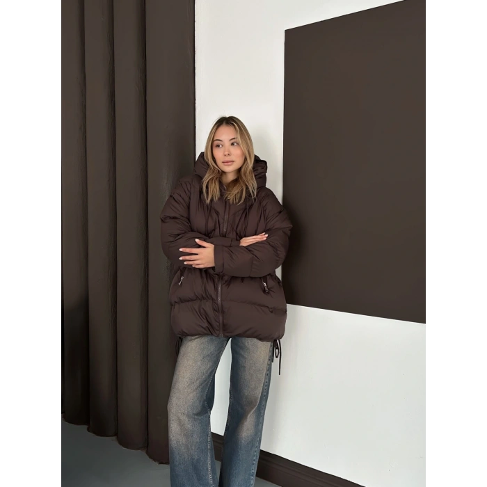 Kapüşonlu Desenli Şişme Mont Kahverengi