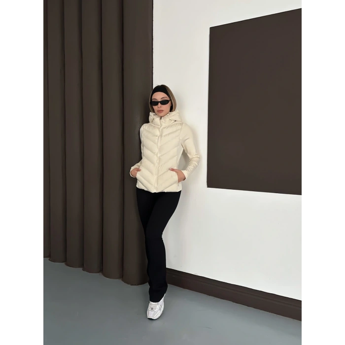 Kapüşonlu Şişme Mont Ekru