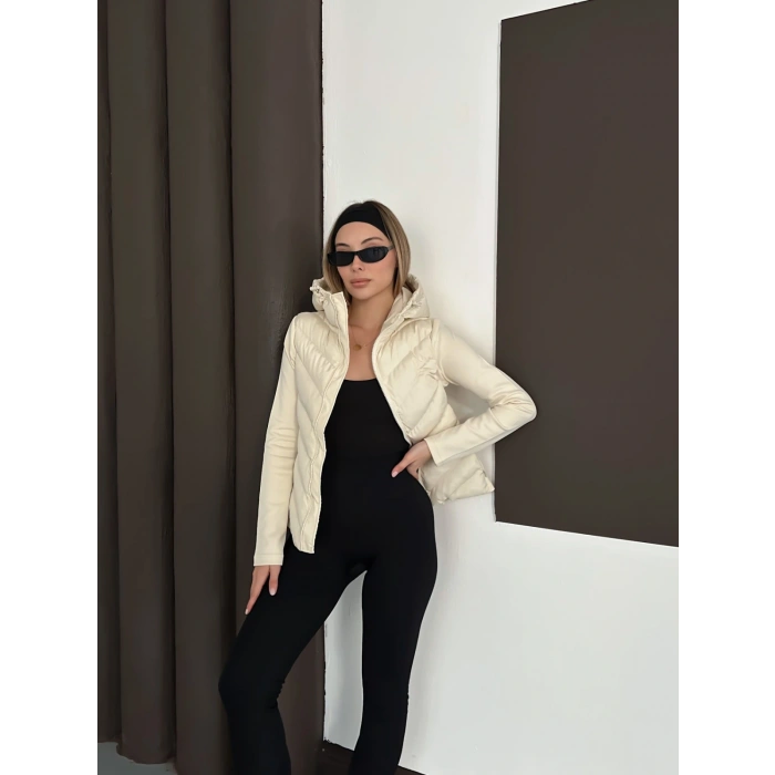 Kapüşonlu Şişme Mont Ekru