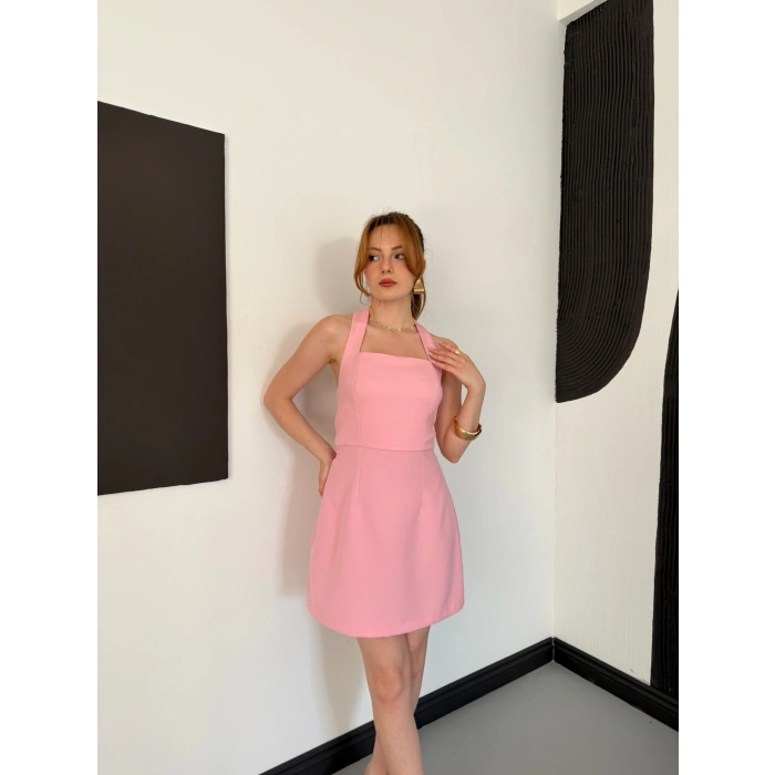 Kare Yaka Boyundan Bağlamalı Mini Çan Elbise Pembe