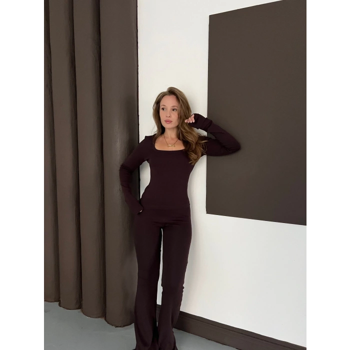 Kare Yaka İspanyol Paça İkili Takım Kahverengi