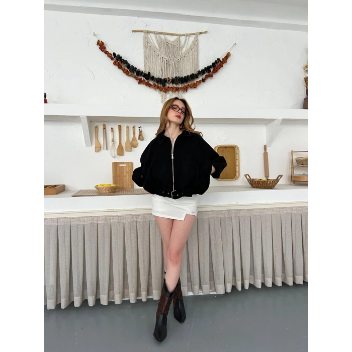 Kemer Detaylı Fermuarlı Kısa Kaşe Ceket Siyah