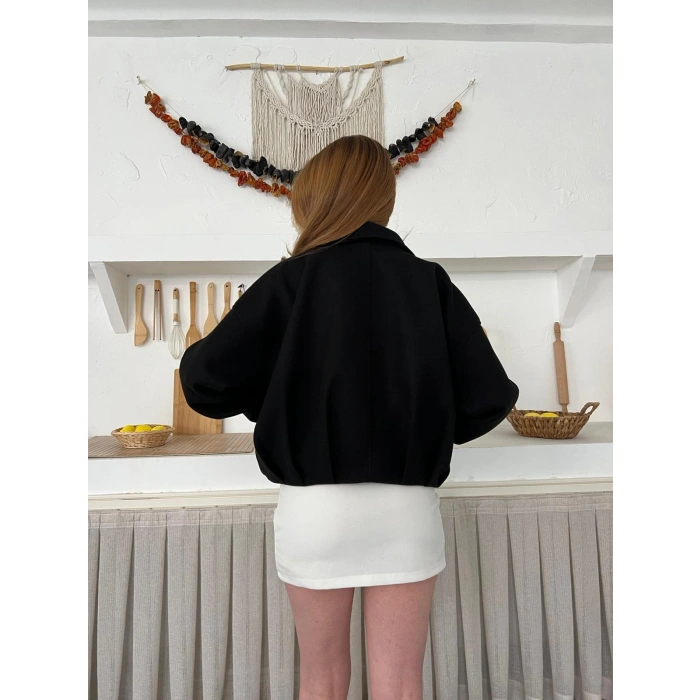 Kemer Detaylı Fermuarlı Kısa Kaşe Ceket Siyah