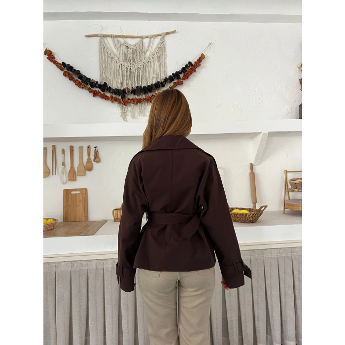 Kemer Detaylı İçi Astarlı Kısa Trenç Acı Kahve