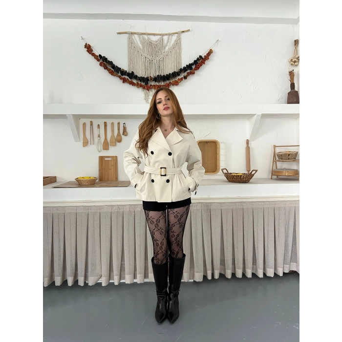 Kemer Detaylı İçi Astarlı Kısa Trenç Ekru