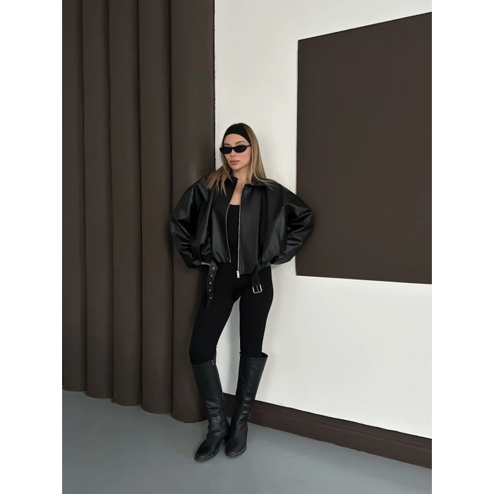 Kemer Detaylı İçi Peluşlu Deri Ceket Siyah