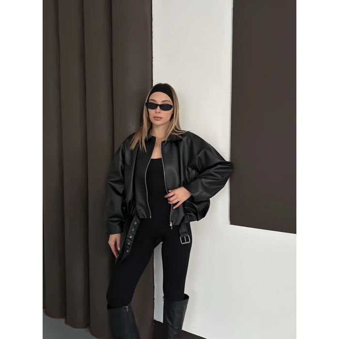 Kemer Detaylı İçi Peluşlu Deri Ceket Siyah