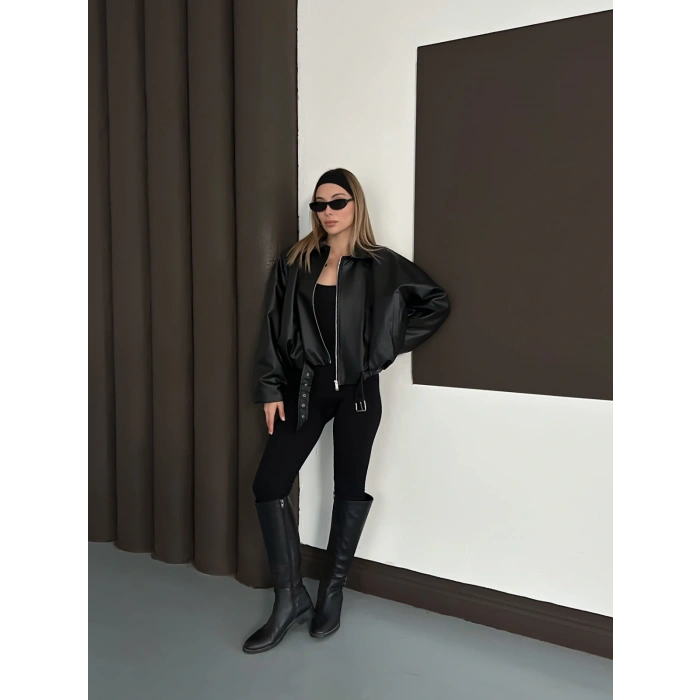 Kemer Detaylı İçi Peluşlu Deri Ceket Siyah