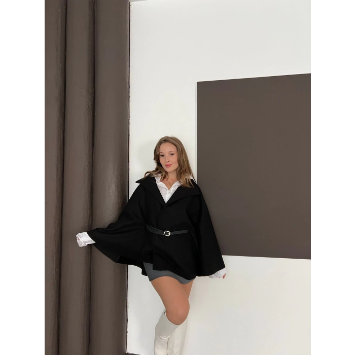 Kemer Detaylı Kaşe Panço Siyah