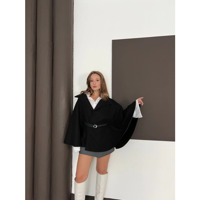 Kemer Detaylı Kaşe Panço Siyah