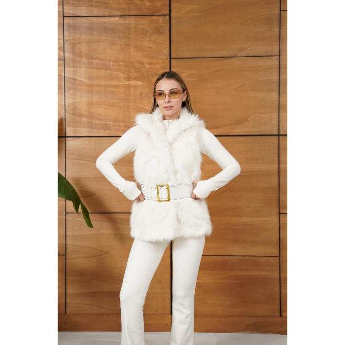 Kemer Detaylı Peluş Yelek Beyaz