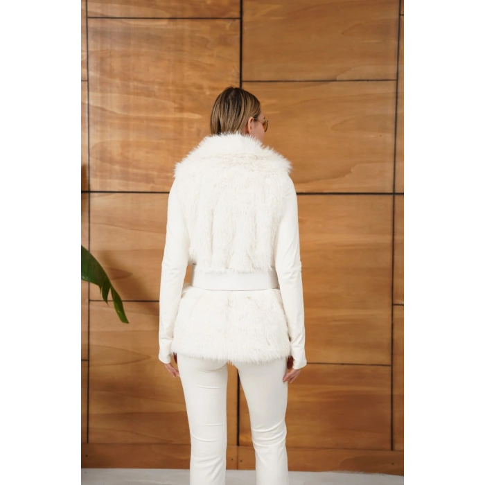 Kemer Detaylı Peluş Yelek Beyaz