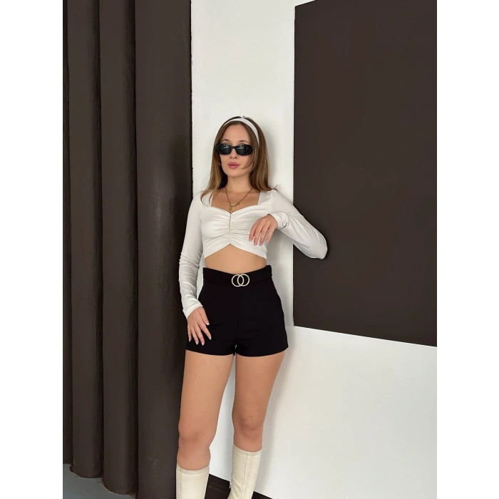 Kemer Detaylı Şort Siyah