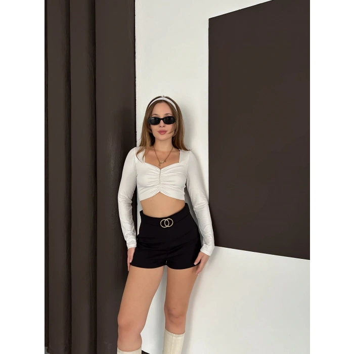 Kemer Detaylı Şort Siyah