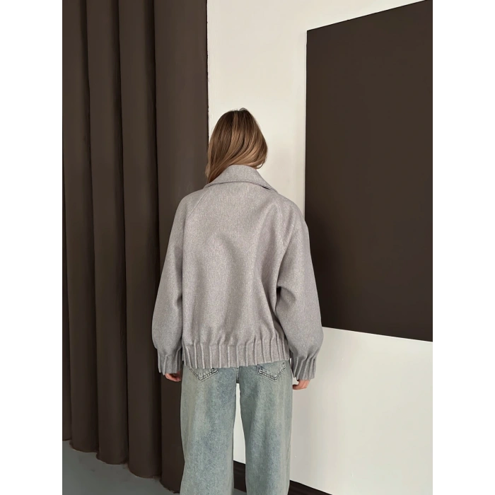 Kruvaze Yaka Kısa Büzgü Detaylı Kaşe Ceket Gri