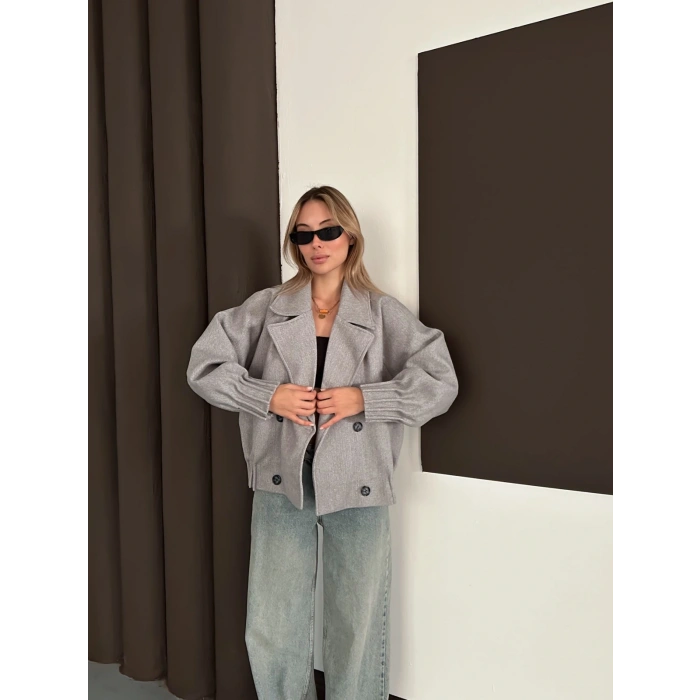 Kruvaze Yaka Kısa Büzgü Detaylı Kaşe Ceket Gri