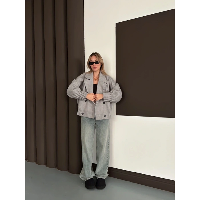 Kruvaze Yaka Kısa Büzgü Detaylı Kaşe Ceket Gri