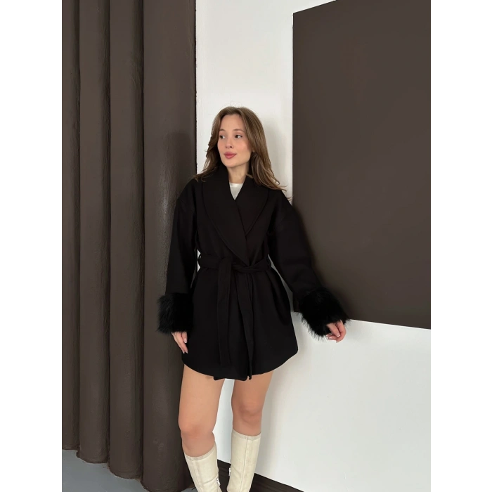 Kuşaklı Peluş Detay Kaşe Kaban Siyah