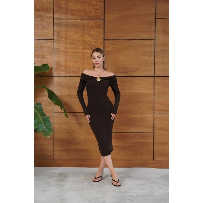 Madonna Yaka Aksesuar Detaylı Sandy Elbise Acı Kahve