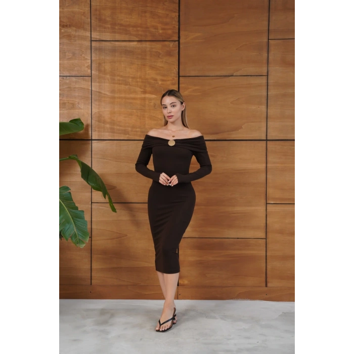 Madonna Yaka Aksesuar Detaylı Sandy Elbise Acı Kahve