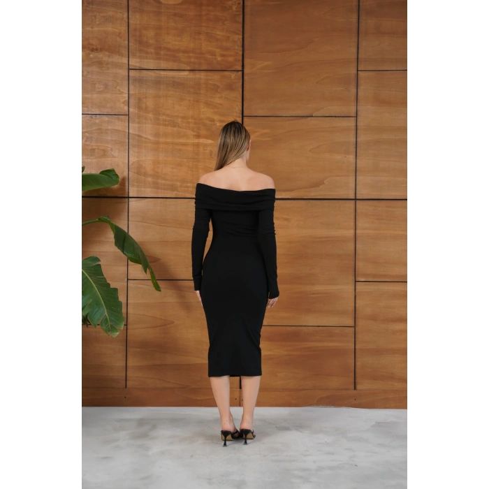 Madonna Yaka Aksesuar Detaylı Sandy Elbise Siyah
