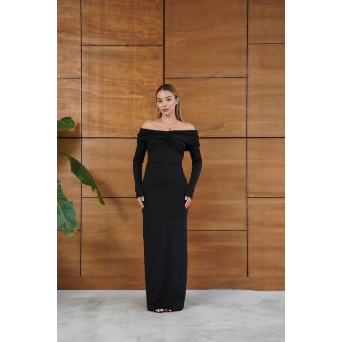 Madonna Yaka Büzgü Detaylı Uzun Elbise Siyah