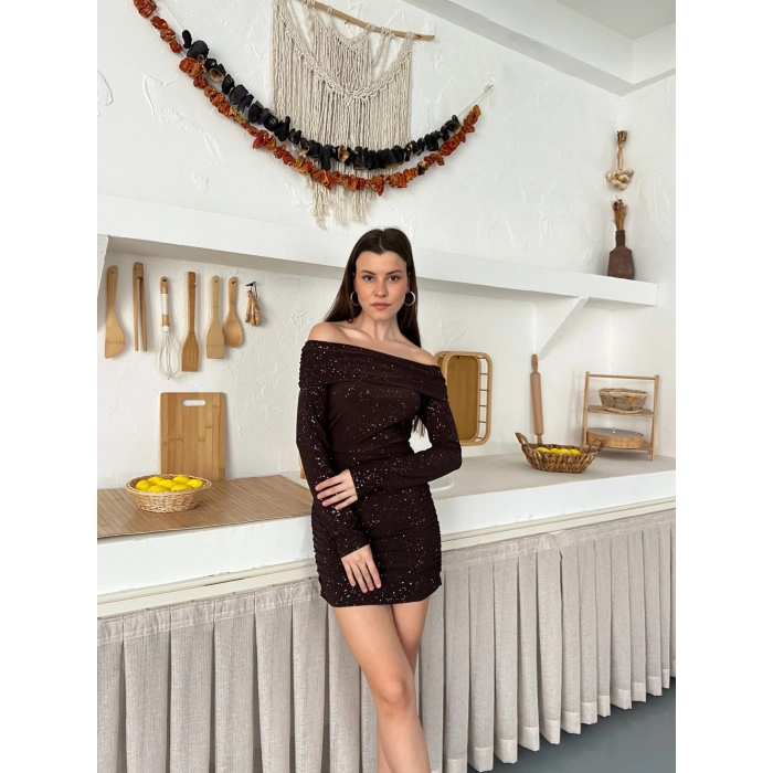 Madonna Yaka Simli Mini Elbise Kahve