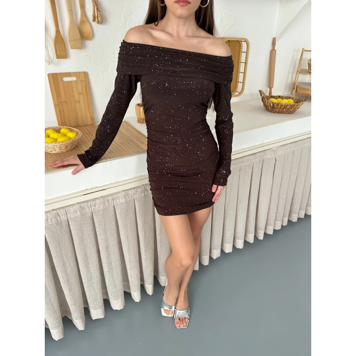 Madonna Yaka Simli Mini Elbise Kahve