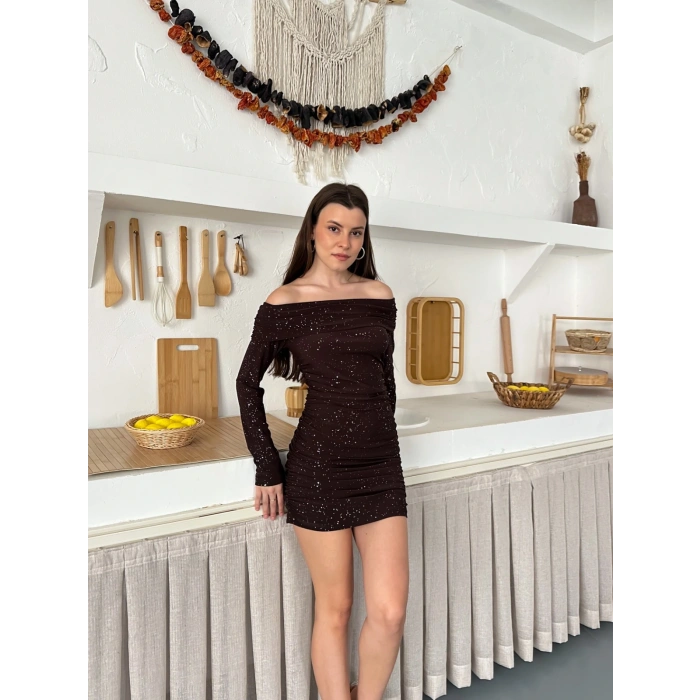 Madonna Yaka Simli Mini Elbise Kahve