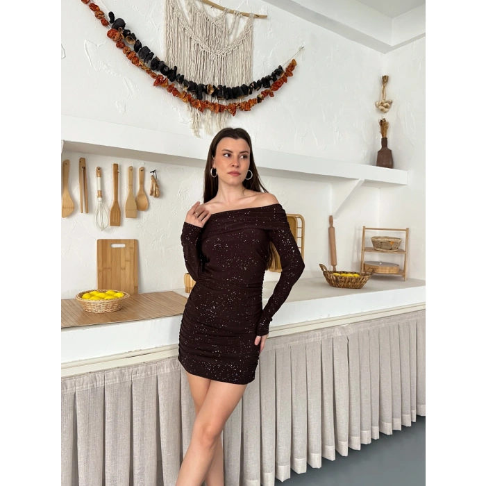 Madonna Yaka Simli Mini Elbise Kahve