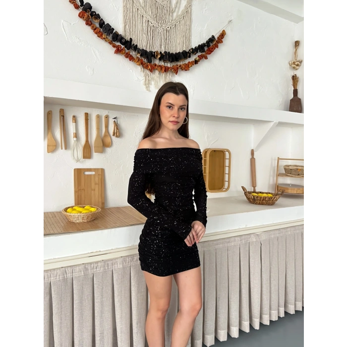 Madonna Yaka Simli Mini Elbise Siyah