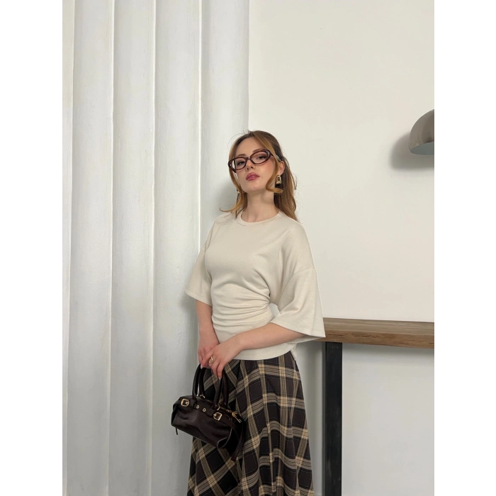 Minimal Kesim Arka Ayarlanabilir İP Detaylı Bluz Bej