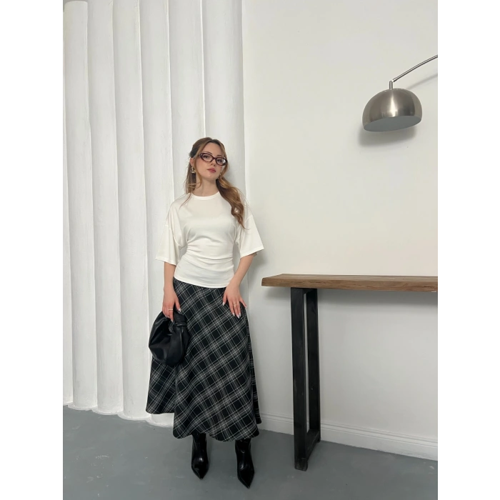 Minimal Kesim Arka Ayarlanabilir İP Detaylı Bluz Ekru