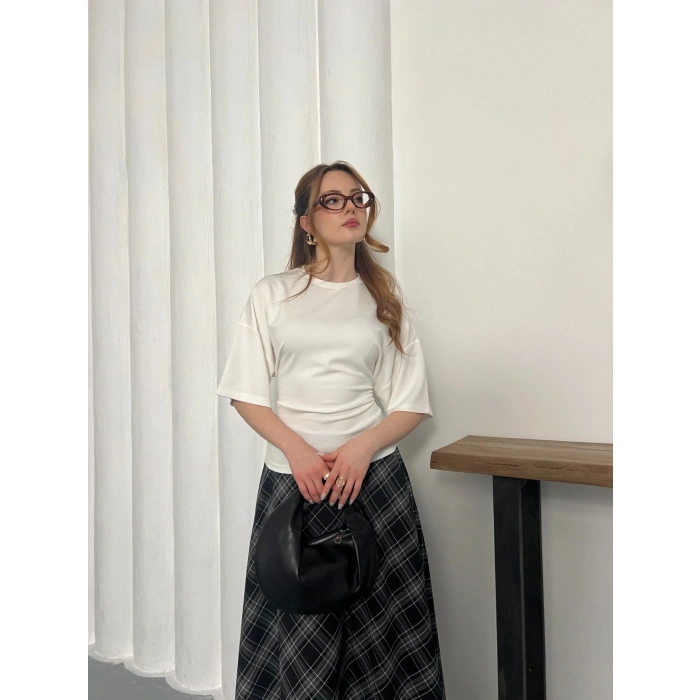 Minimal Kesim Arka Ayarlanabilir İP Detaylı Bluz Ekru