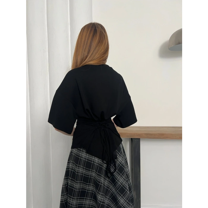 Minimal Kesim Arka Ayarlanabilir İP Detaylı Bluz Siyah