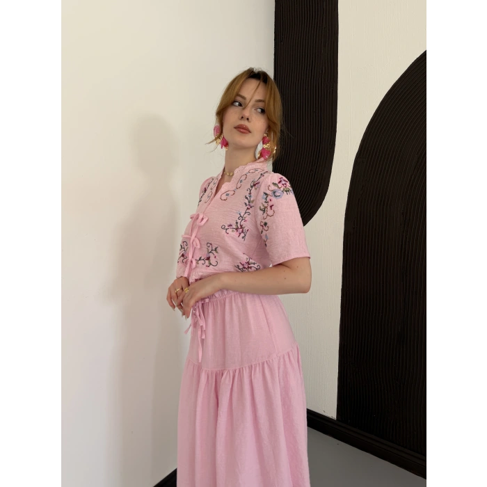 Nakış İşlemeli Pamuklu İçi Astarlı Takım Pembe