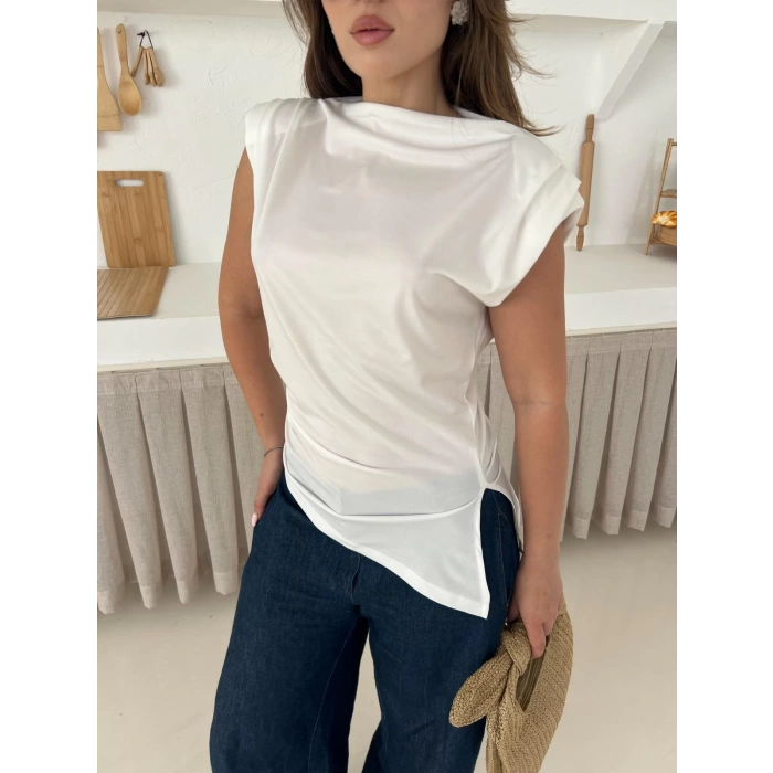 Omuz Vatkalı Asimetrik Bluz Beyaz
