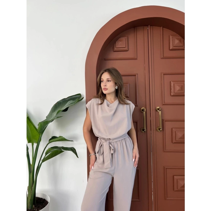 Omuz Vatkalı Bel Kuşaklı Premium Tulum Bej