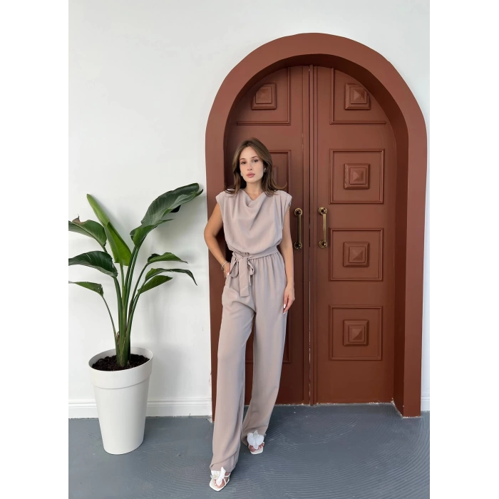 Omuz Vatkalı Bel Kuşaklı Premium Tulum Bej