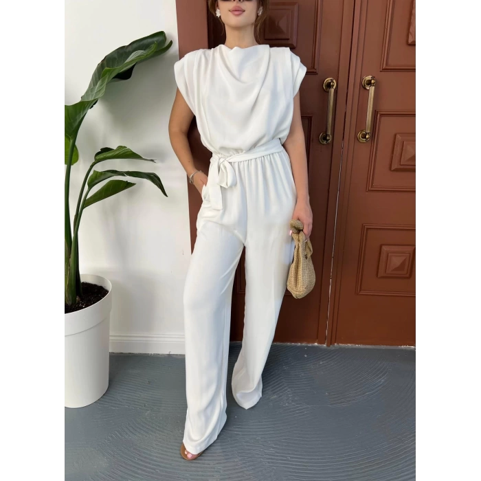 Omuz Vatkalı Bel Kuşaklı Premium Tulum Beyaz