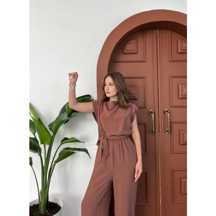 Omuz Vatkalı Bel Kuşaklı Premium Tulum Kahverengi