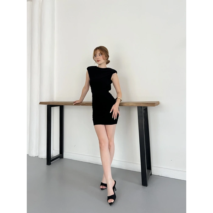 Omuz Vatkalı Drape Detaylı Mini Elbise Siyah