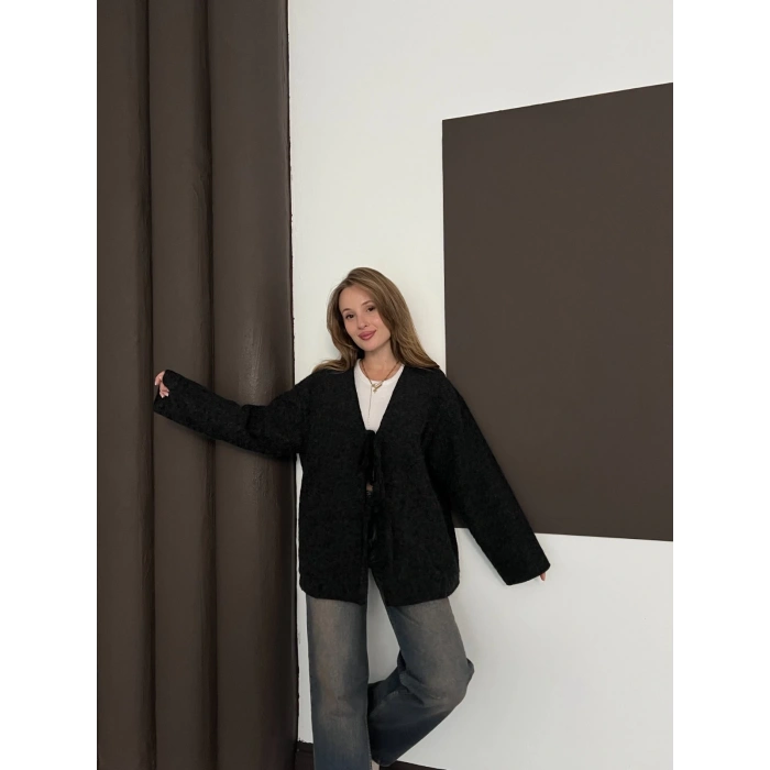 Ön Bağlama Detaylı Kaşe Ceket Siyah