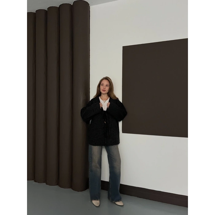 Ön Bağlama Detaylı Kaşe Ceket Siyah