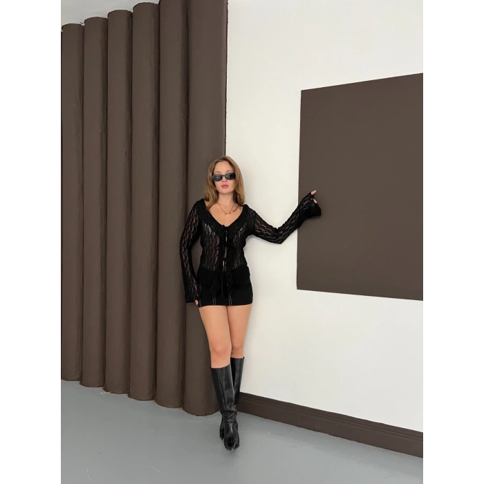 Önden Bağlama Transparan Bluz Siyah