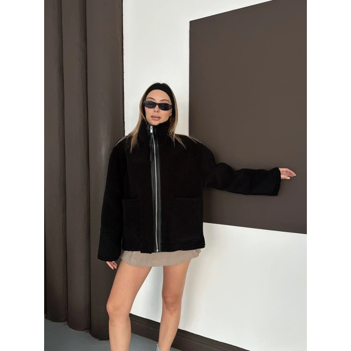 Peluş Cep detaylı Fermuarlı Ceket Siyah