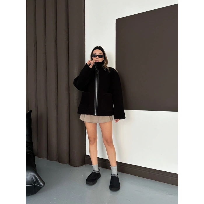 Peluş Cep detaylı Fermuarlı Ceket Siyah