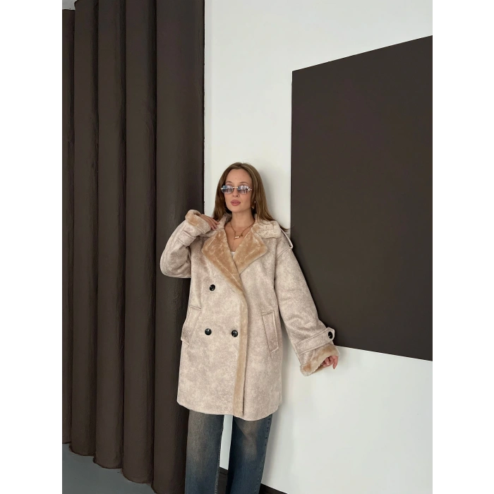 Peluş Detaylı Uzun Lamine Kaban Bej