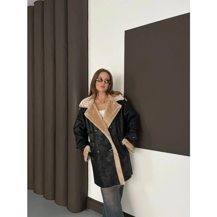 Peluş Detaylı Uzun Lamine Kaban Siyah Bej
